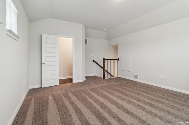 1619 Vista View Dr, Pleasanton, TX 78064 - unfurnished room featuring lofted ceiling and carpet flooring