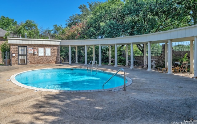 1819 Babcock Unit 605, San Antonio, TX 78229 - community pool with a patio area
