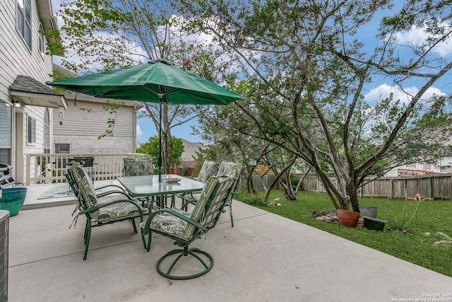 20927 Las Lomas Blvd, San Antonio, TX 78258 - fenced backyard featuring outdoor dining space and a patio