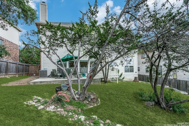 20927 Las Lomas Blvd, San Antonio, TX 78258 - fenced backyard with a patio area