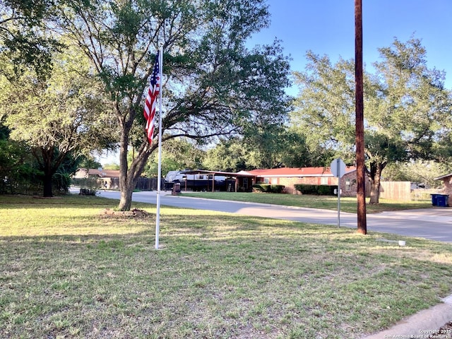404 Alta, Pleasanton, TX 78064 - view of yard
