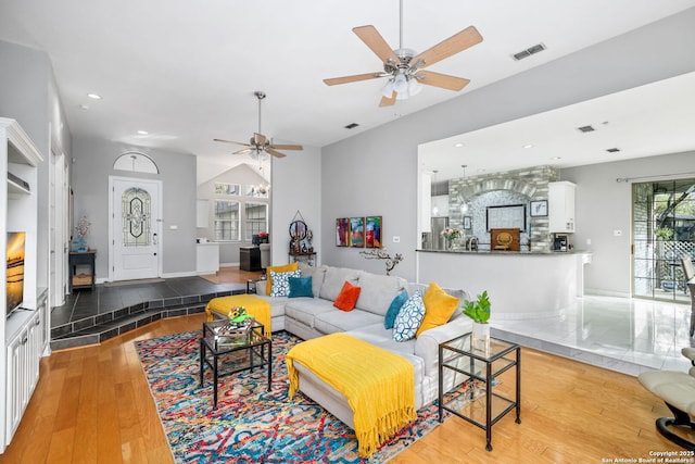 109 Trailcrest, Hollywood Park, TX 78232 - living room featuring light wood-style floors, ceiling fan, and recessed lighting