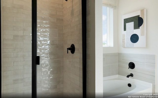 14426 Daphne Bnd, San Antonio, TX 78253 - bathroom featuring a shower stall and a garden tub
