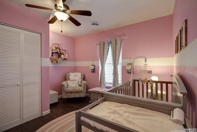 402 Hermine Blvd, San Antonio, TX 78212 - bedroom with wood finished floors, a closet, and ceiling fan