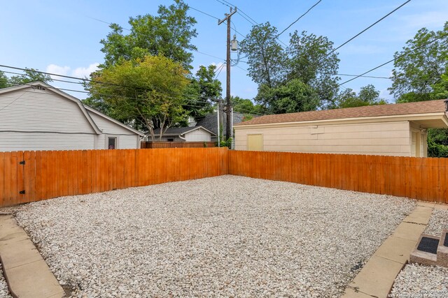 138 E Lullwood Ave, San Antonio, TX 78212 - view of fenced backyard