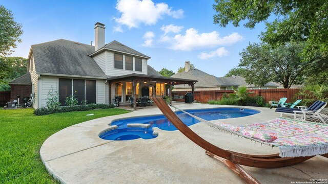 1739 Oak Gln, New Braunfels, TX 78132 - view of swimming pool with a fenced backyard, a patio area, and a pool with connected hot tub