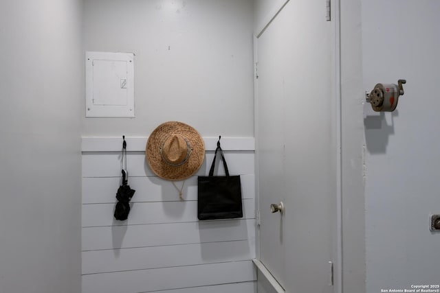 8211 Littleport, San Antonio, TX 78239 - detailed view of electric panel