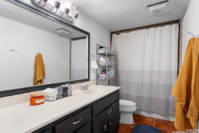 30650 Wildcat Dr, Bulverde, TX 78163 - bathroom with vanity and toilet