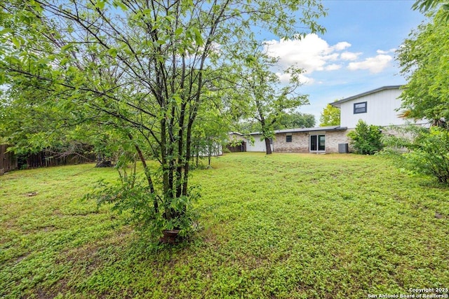 910 Mount Kisco, San Antonio, TX 78213 - view of yard