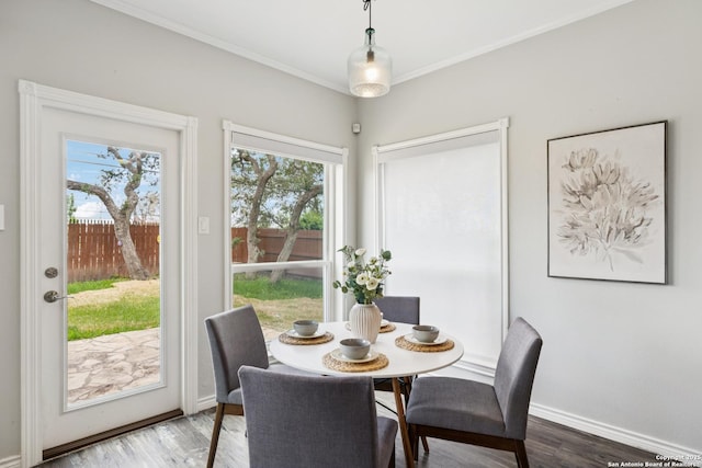 4130 Luckenbach, San Antonio, TX 78251 - dining space with wood finished floors and ornamental molding