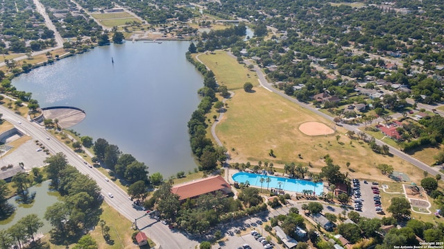 1939 W French Pl, San Antonio, TX 78201 - aerial view of property and surrounding area featuring a large body of water and a pool area