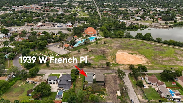 1939 W French Pl, San Antonio, TX 78201 - aerial overview of property's location with a nearby body of water and a pool