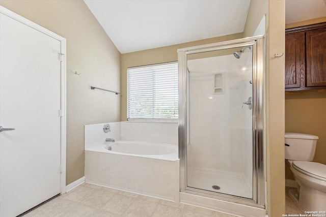 7738 Brisbane Bnd, Converse, TX 78109 - bathroom featuring a garden tub, a stall shower, and lofted ceiling