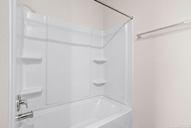 759 Crested Iris, New Braunfels, TX 78130 - full bathroom featuring shower / washtub combination