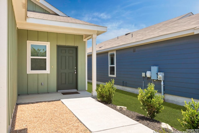 759 Crested Iris, New Braunfels, TX 78130 - entrance to property featuring board and batten siding