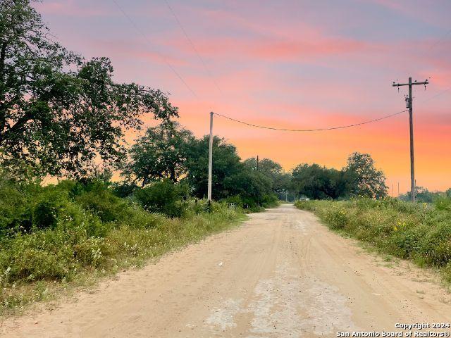 730 County Road 2530, Moore, TX 78057