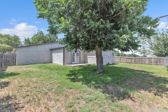 426 E Lindbergh, Universal City, TX 78148 - fenced backyard featuring french doors