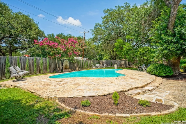 505 Winfield Blvd, Windcrest, TX 78239 - view of swimming pool featuring a patio area and a fenced backyard