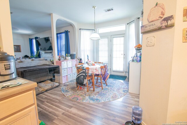 9075-1 W Foxgrove Way, San Antonio, TX 78251 - dining area featuring wood finished floors