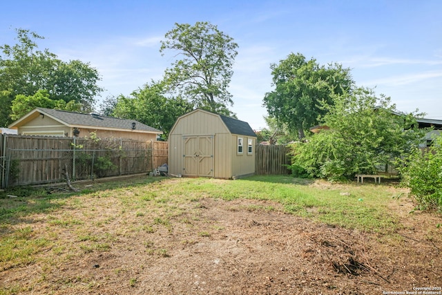211 Sylvia, San Antonio, TX 78237 - fenced backyard featuring a storage unit