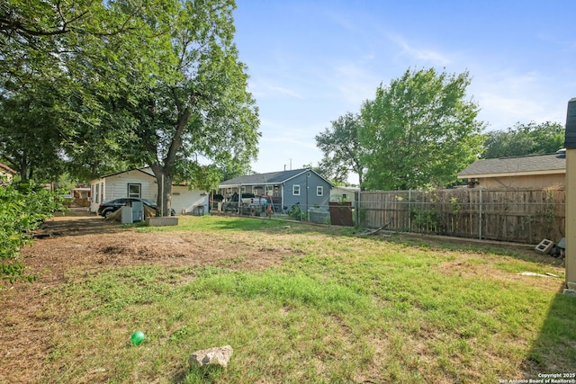 211 Sylvia, San Antonio, TX 78237 - view of yard