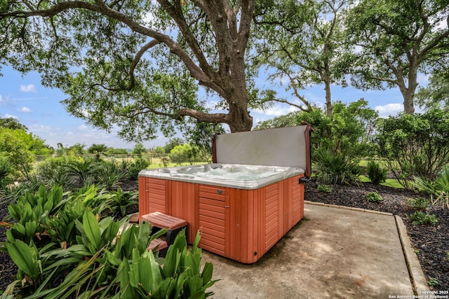 1437 Decanter, New Braunfels, TX 78132 - view of patio with a hot tub