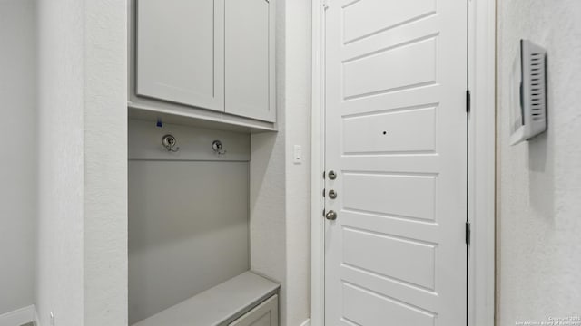 1606 Folk Victorian, New Braunfels, TX 78132 - view of mudroom