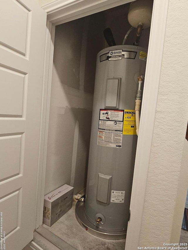 111 Lone Fls, Universal City, TX 78148 - utilities featuring water heater