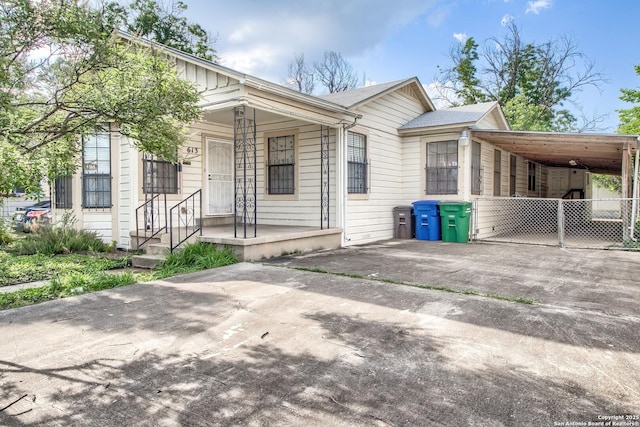 613 Drake Ave, San Antonio, TX 78204 - view of front of property with driveway and a carport
