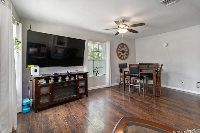 802 Poinsettia, San Antonio, TX 78202 - living area with a ceiling fan and hardwood / wood-style flooring