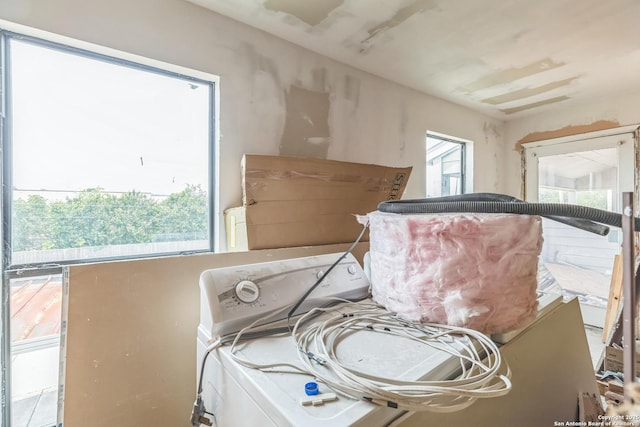9573 Pagewood Ln Unit 9573, Houston, TX 77063 - laundry view of washer / clothes dryer