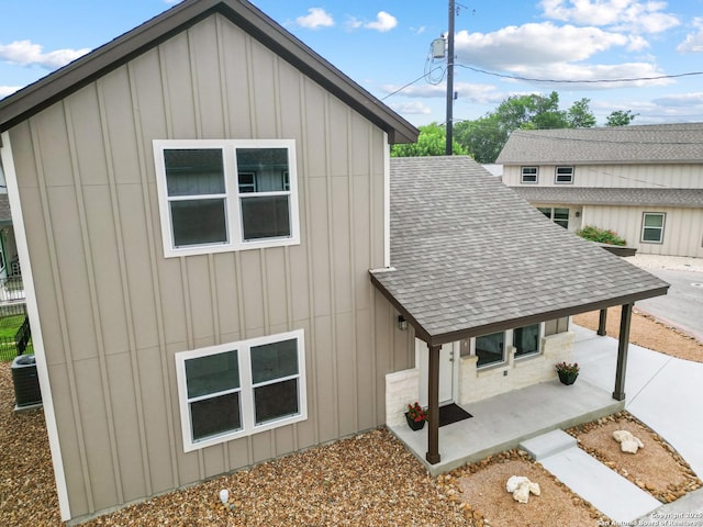 304 Riley Way, Kerrville, TX 78028 - view of side of property with board and batten siding and a shingled roof