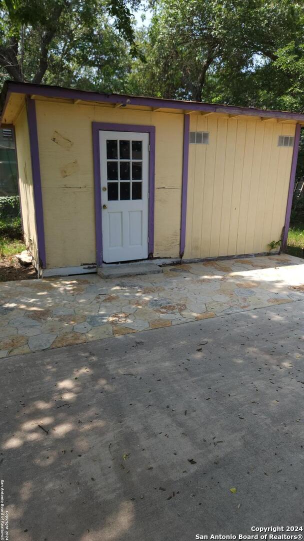 1826 Laven Dr, San Antonio, TX 78228 - view of shed