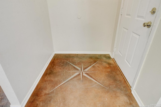 105 Apache, Cibolo, TX 78108 - detailed view of concrete floors and baseboards