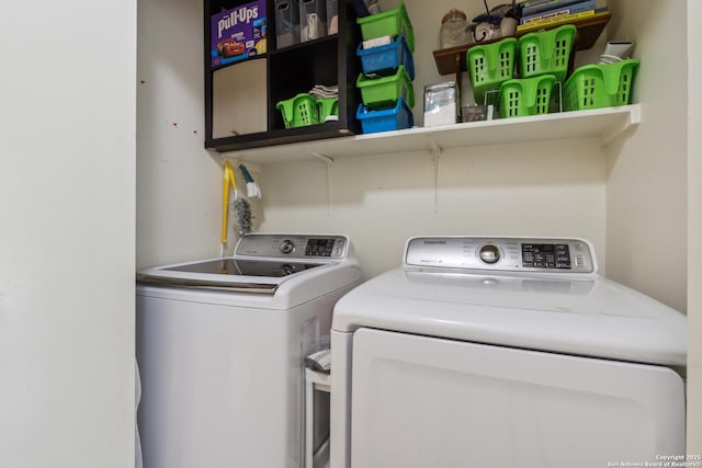 7643 Heathridge, San Antonio, TX 78250 - laundry room with washer and dryer