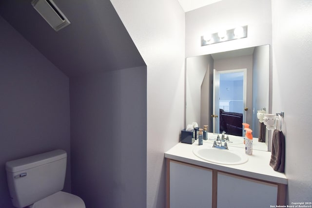 10310 Mission Crk, Converse, TX 78109 - bathroom featuring toilet and vanity