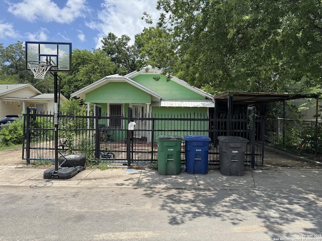 211 Wilcox, San Antonio, TX 78211 - view of front facade with a gate