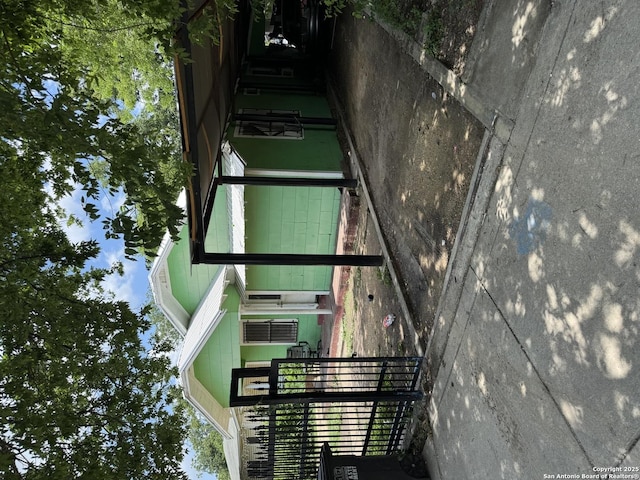 211 Wilcox, San Antonio, TX 78211 - view of front of property