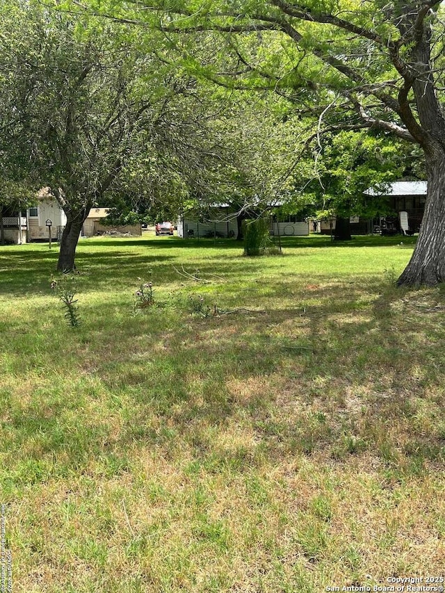 168 Water St, Pipe Creek, TX 78063 - view of grassy yard
