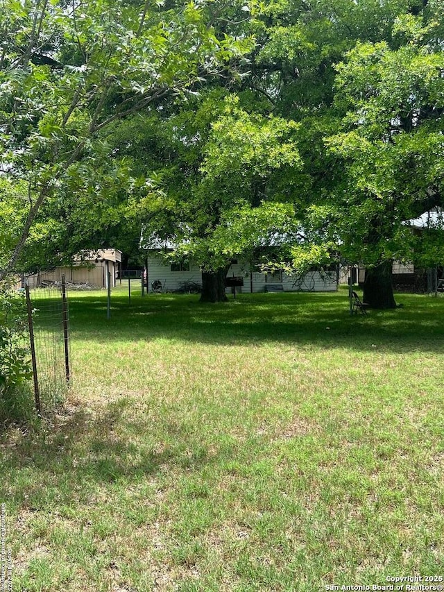 168 Water St, Pipe Creek, TX 78063 - view of yard