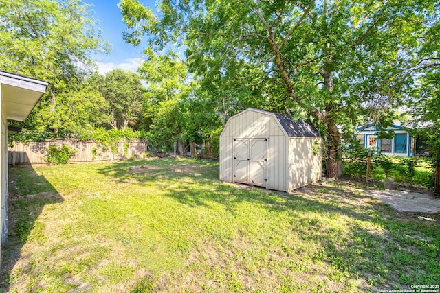 8810 Flint Vly, San Antonio, TX 78227 - fenced backyard featuring a shed