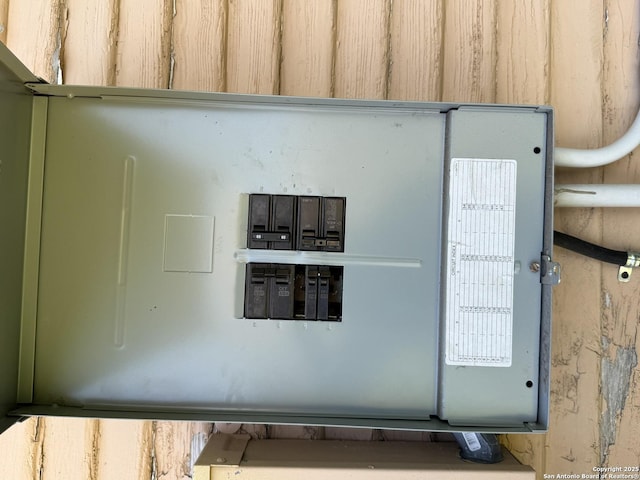 918 Potomac, San Antonio, TX 78202 - utilities featuring electric panel