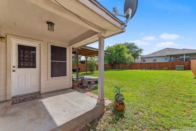 10223 Cactus Vly, San Antonio, TX 78254 - fenced backyard with a patio
