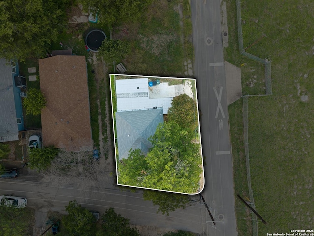 102 Aganier Ave, San Antonio, TX 78212 - aerial overview of property's location with property boundaries highlighted
