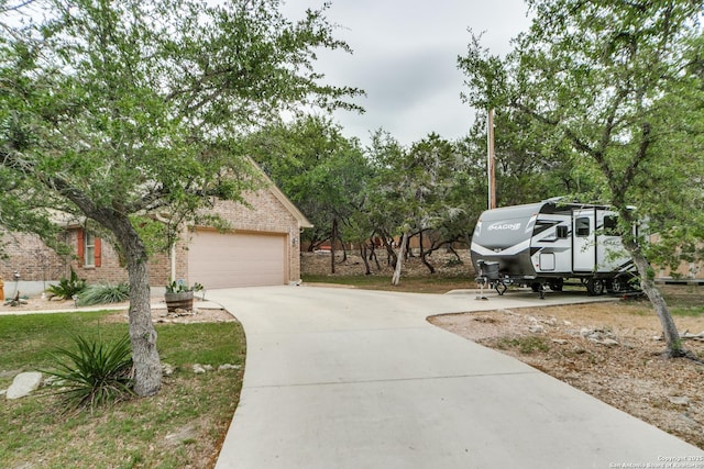 1777 Crossbow, Canyon Lake, TX 78133 - view of concrete driveway