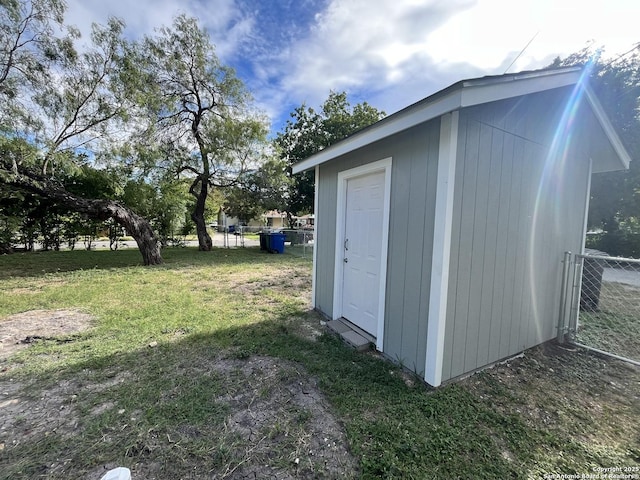 503 Grosvenor, San Antonio, TX 78221 - view of shed