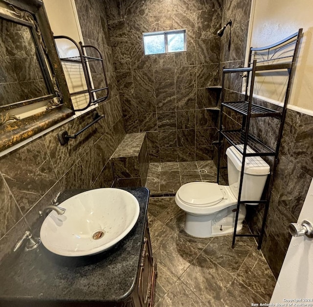 806 Ceralvo, San Antonio, TX 78207 - full bathroom with tile walls and tiled shower