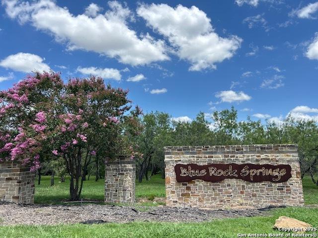 6018 Pearl Pass, San Antonio, TX 78222 - view of community sign