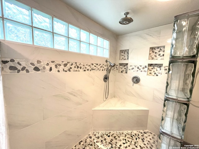 335 E San Antonio St, Marion, TX 78124 - full bathroom featuring tiled shower