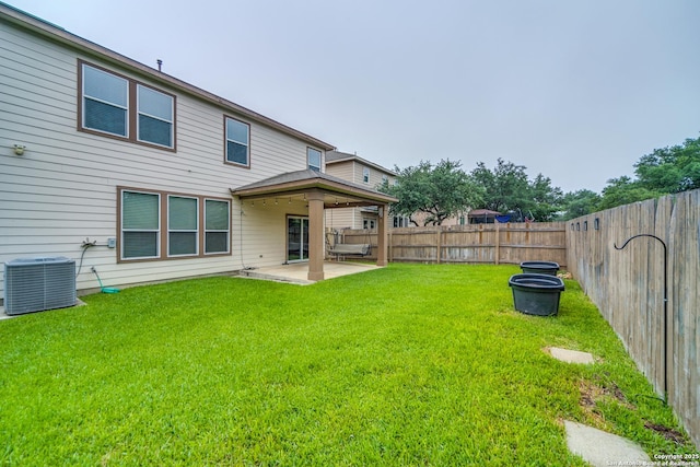 129 Sandy Shl, Boerne, TX 78006 - back of house featuring a patio area and a fenced backyard